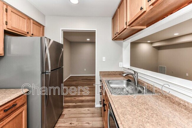 Building Photo - 8616 Shadwell Dr