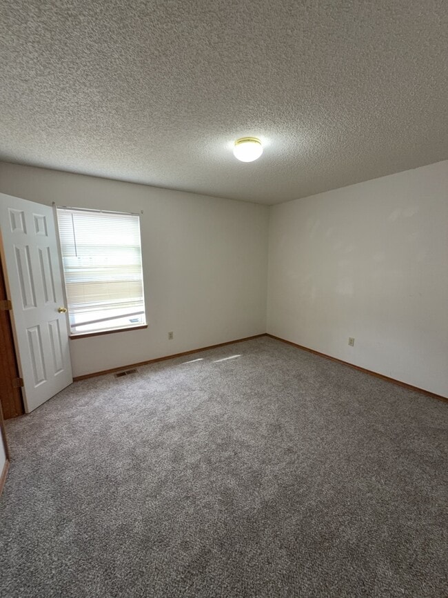 Building Photo - 2123 Fairweather Way