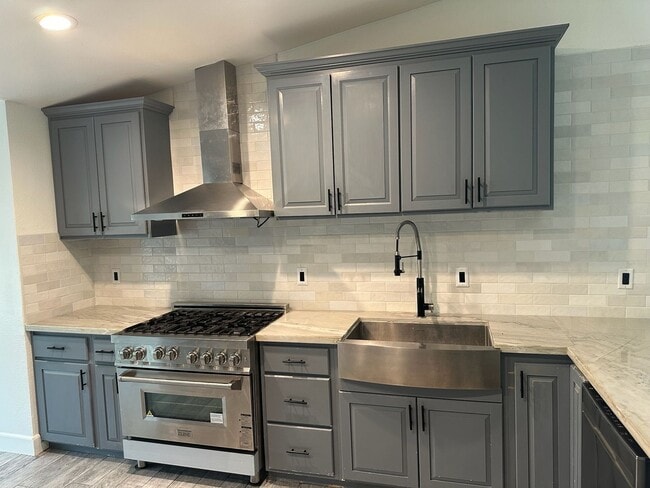 Building Photo - 5217 W Howard Ct