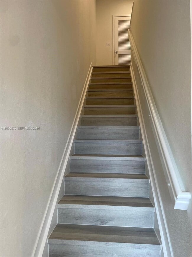 Building Photo - 1386 NE 3rd Ave