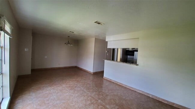 Building Photo - 6358 Crestside Dr