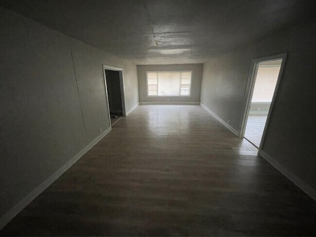 Building Photo - 5229 Rue St