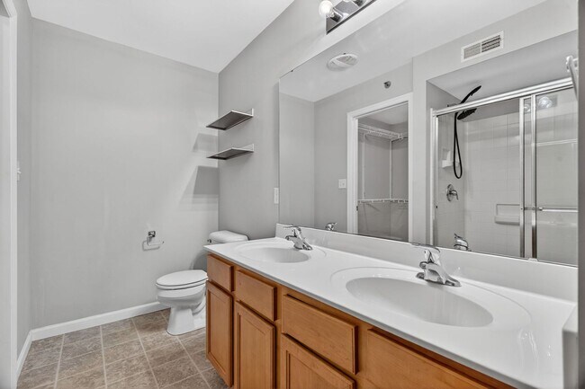 Building Photo - Available for Rent Now! Beautiful 2-Bedroom, 2-Bath Condo in a Prime Location!