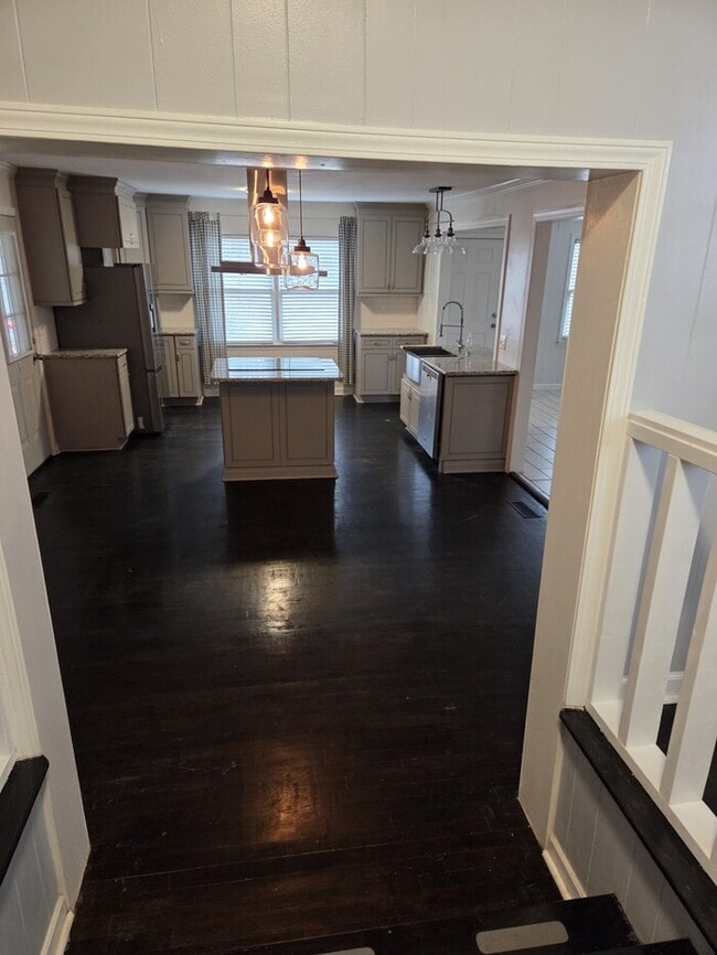 Building Photo - 408 Clifton St