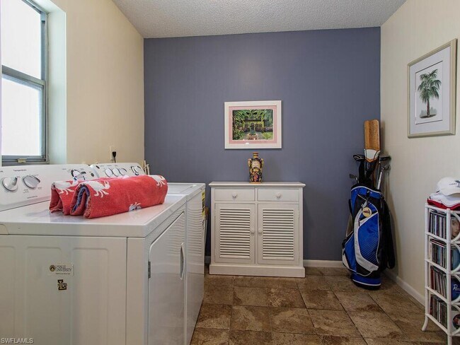 Building Photo - 4126 Belair Ln