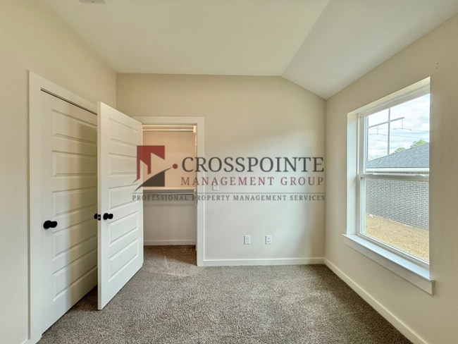 Building Photo - Tour Today! 3 Bedroom, 2 Bathroom Home in Lindale!