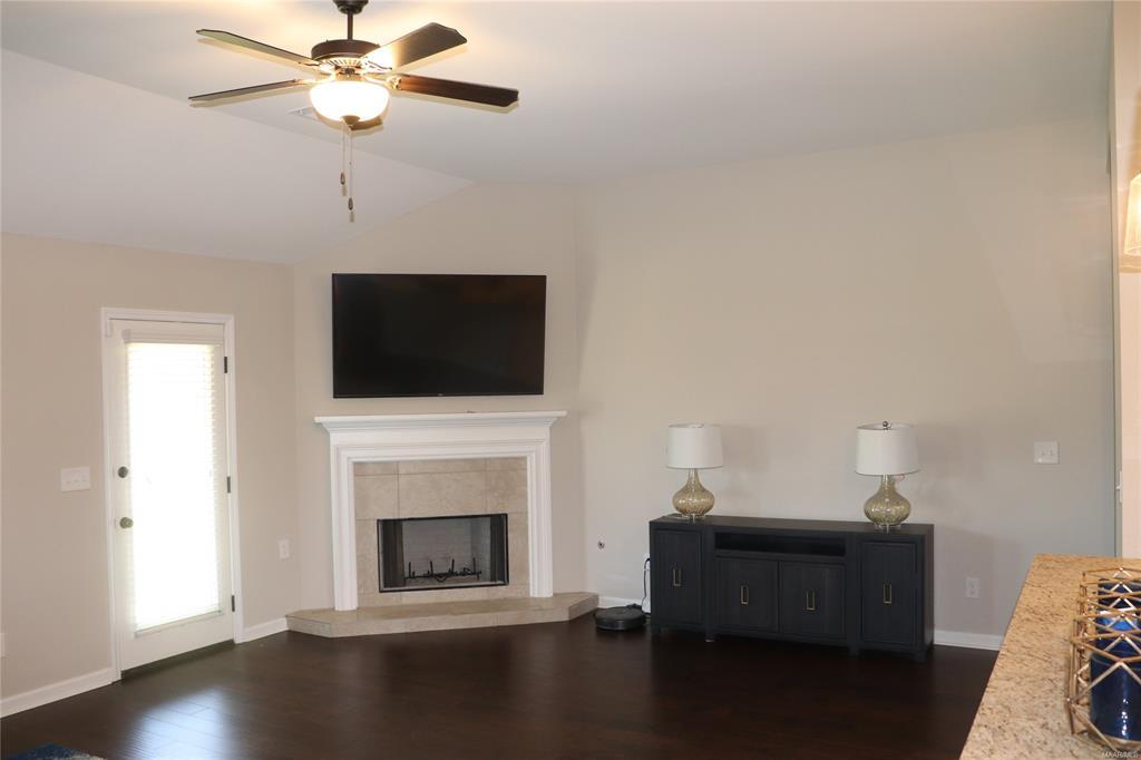 Building Photo - 940 Overture Dr