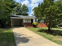 Building Photo - Nice 3 bedroom 2 bathroom home in West Lit...
