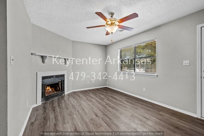 Building Photo - Cozy 2 Bedroom Duplex with Fireplace & Spacious Backyard!
