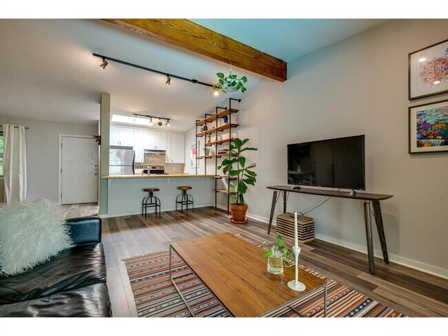 Building Photo - 2308 Enfield Rd