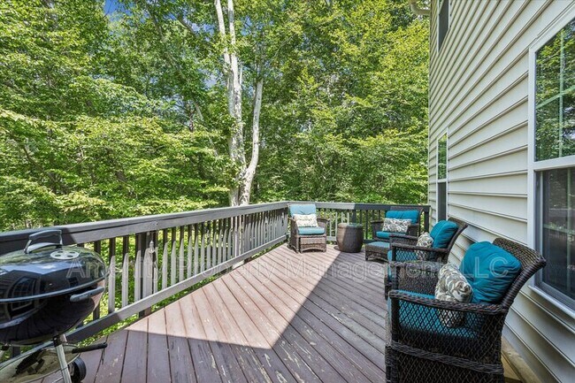 Building Photo - 3271 Newland Ct