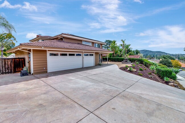 Building Photo - Breathtaking Home in Rancho Bernardo