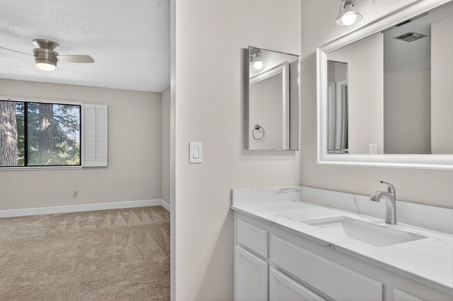 Building Photo - Newly Renovated 3/2.5 bath End-Unit Townhome with Vaulted Ceilings – Minutes to I-680 & Downtown!