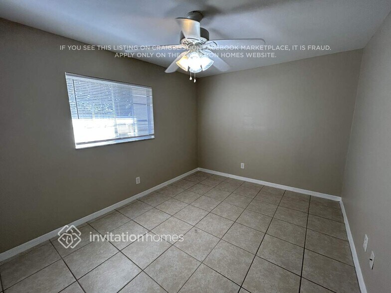 Building Photo - 521 SW 23rd Terrace