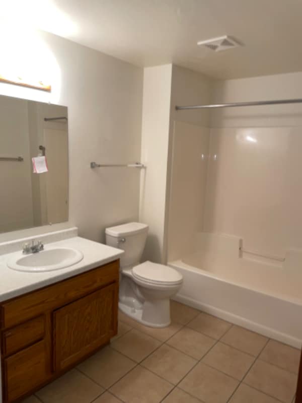 Building Photo - 1296 Crown Ct