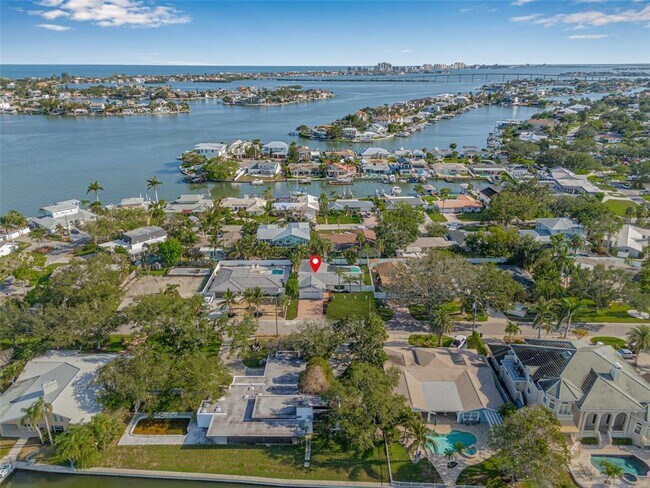 Building Photo - 4495 Clearwater Harbor Dr