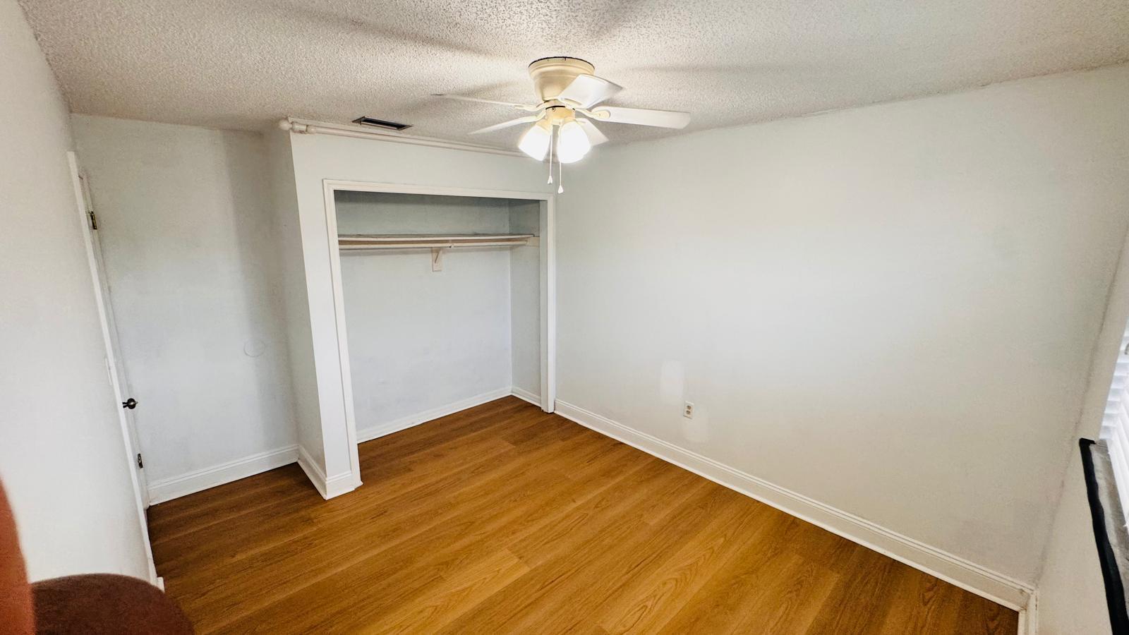 Building Photo - 600 Waverly Ln