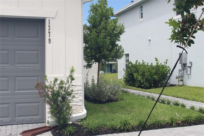 Building Photo - 1379 Tangled Orchard Tr