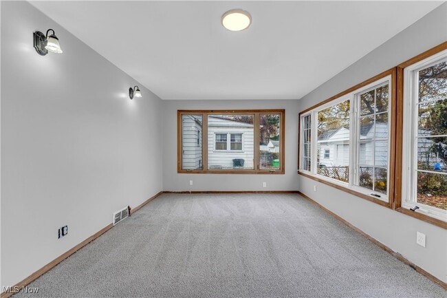 Building Photo - 25771 Zeman Ave