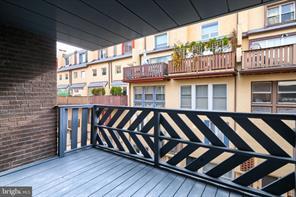 Building Photo - 1126 1/2 Lombard St