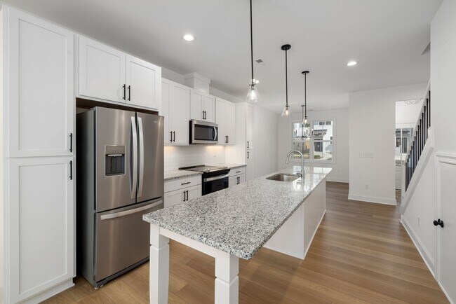 Building Photo - **OFFERING RENT DISCOUNT PROMOTION FOR FIRST 6 MONTHS** New Construction 4BD, 3.5BA Raleigh Townh...