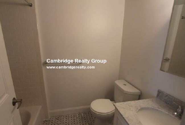 Building Photo - 73 Langdon St