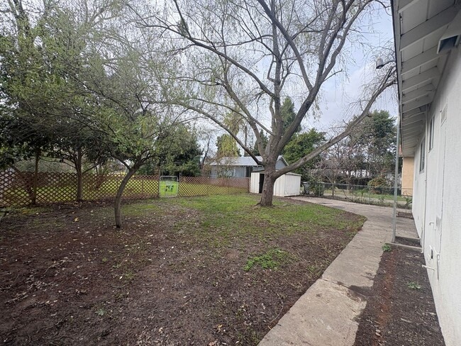 Building Photo - 820 Bryte Ave