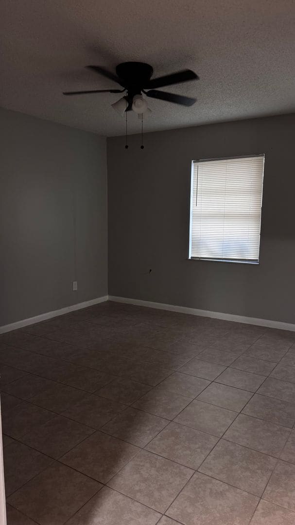 Building Photo - Move-In Ready 2BR/2BA Home with Modern Updates & Prime Zephyrhills Location!