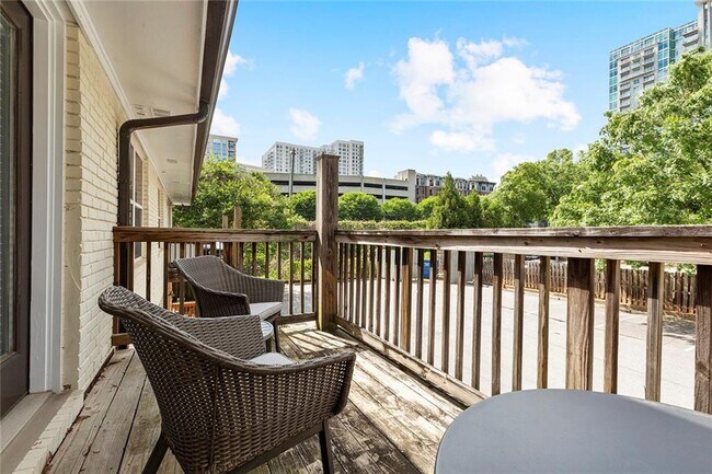 Building Photo - 48 Peachtree Ave NE