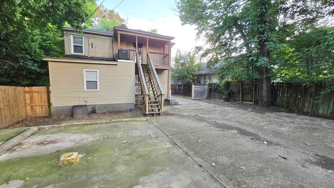 Building Photo - 1540 Tutwiler Ave