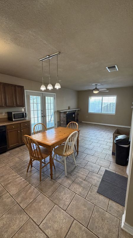 Building Photo - 9227 Spring Dawn St