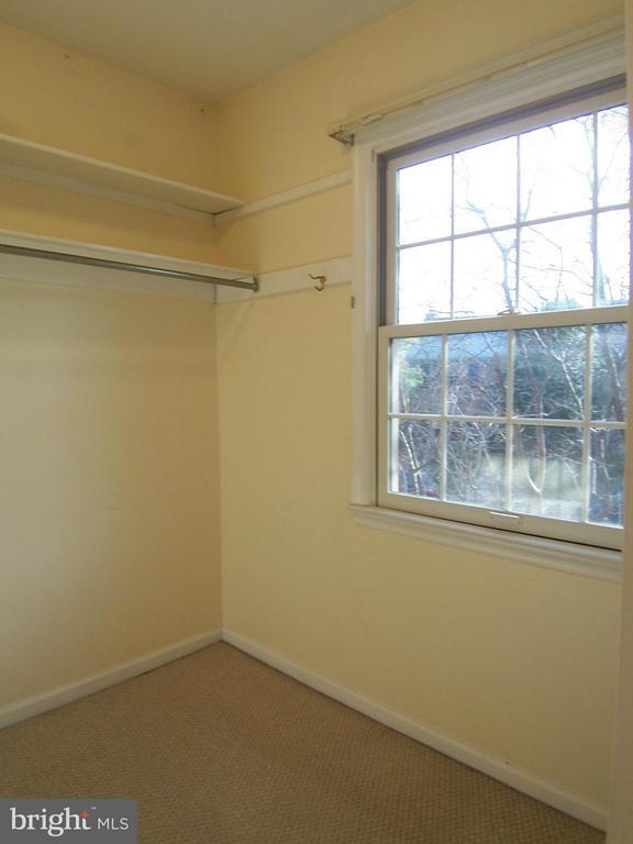 Building Photo - 8502 Lakinhurst Ln