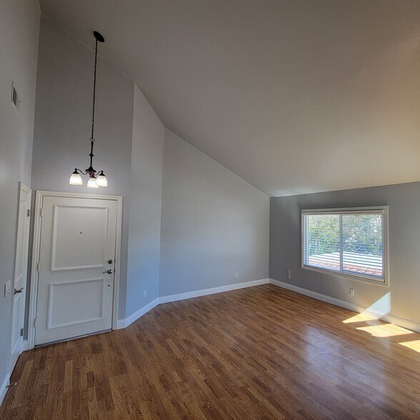Building Photo - 429 Tangelo