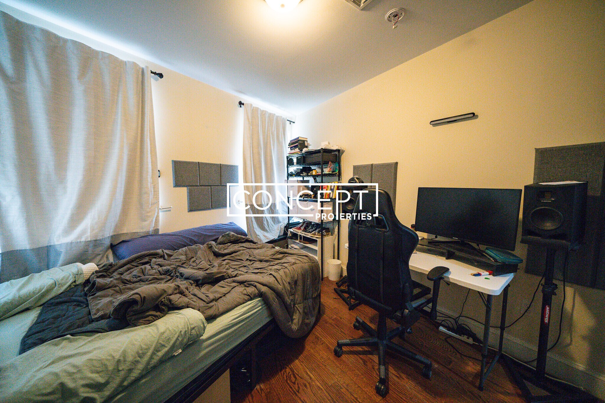 Building Photo - 493 Commonwealth Ave