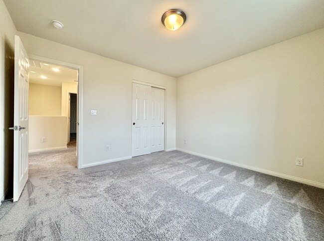 Building Photo - 9227 S Park St