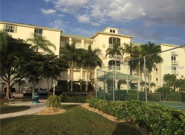 Building Photo - 200 Harbor Walk Dr