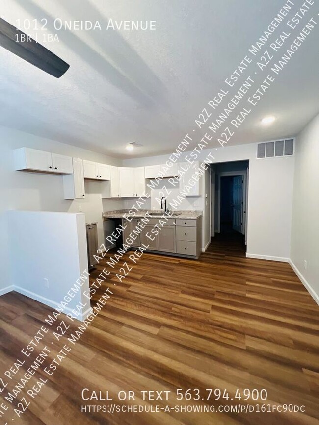 Building Photo - Modern 1 Bedroom in East Davenport- availa...