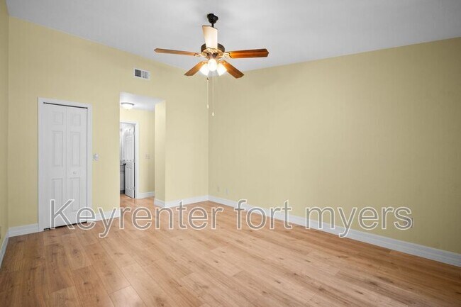 Building Photo - 1417 SW 51st Ln