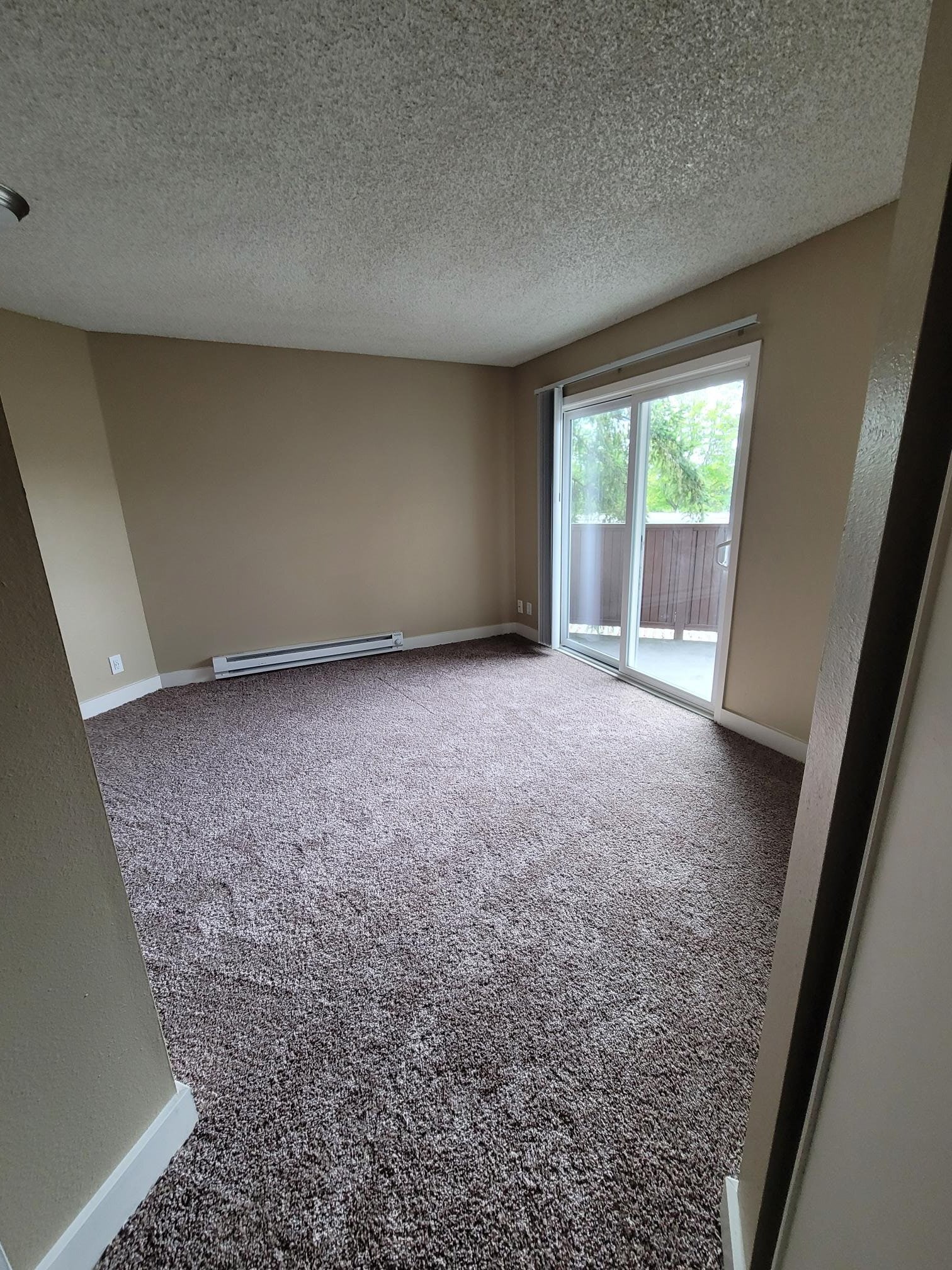Building Photo - 8585 SW Canyon Ln