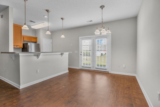 Building Photo - 765 Canyon Oak Loop