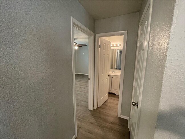 Building Photo - 3 BR/2.5BA | Newly Renovated Single Family Home | 1-Car Covered Parking | Gated backyard
