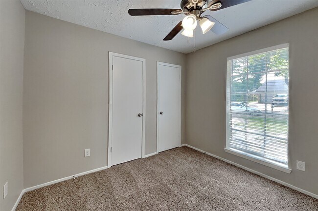 Building Photo - 7303 Dew Mist Ln