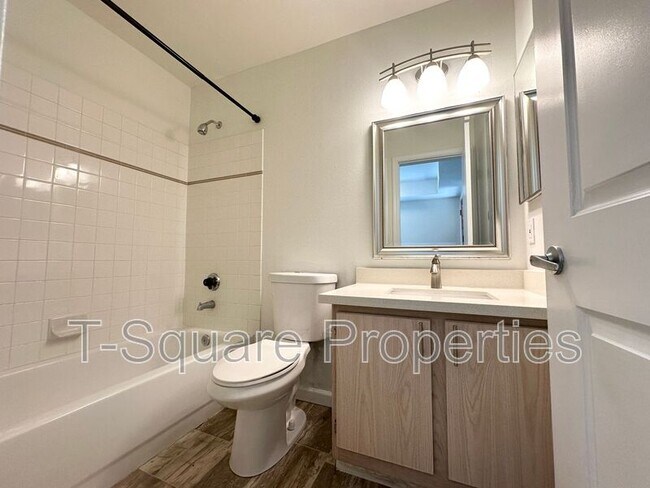 Building Photo - 8443 Delridge Wy SW