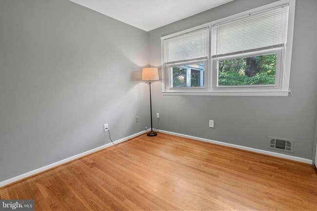 Building Photo - 2623 Depaul Dr