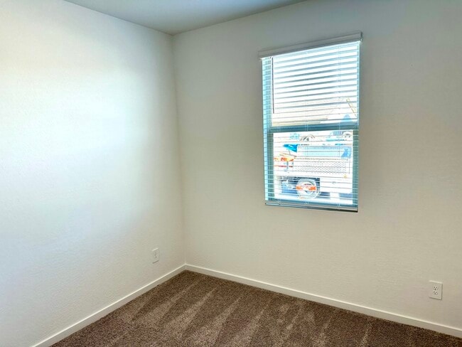 Building Photo - Almost new 4 bedroom home in Hurley Ranch