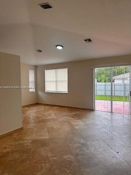 Building Photo - 21733 Ingraham Ave Rd
