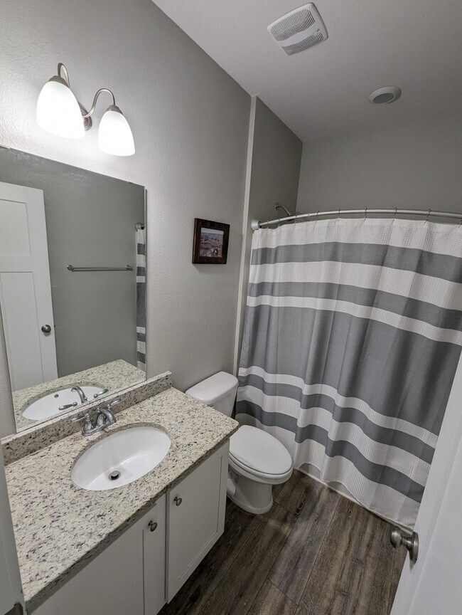 Building Photo - 6056 Forest Bay Ave