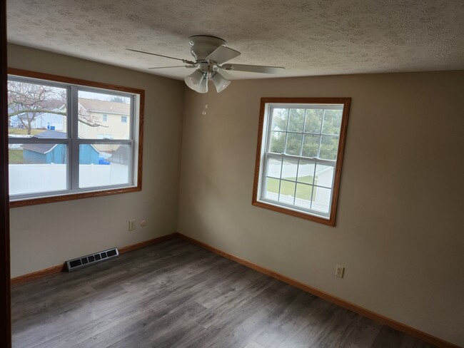 Bedroom 2 - 1162 Yuma Cir NE