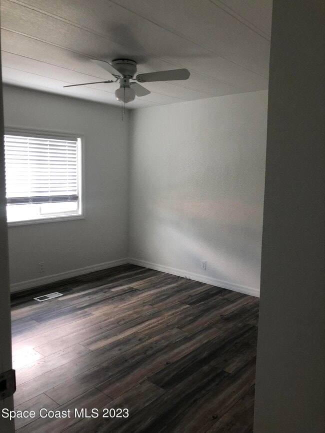 Building Photo - 522 Egret Cir