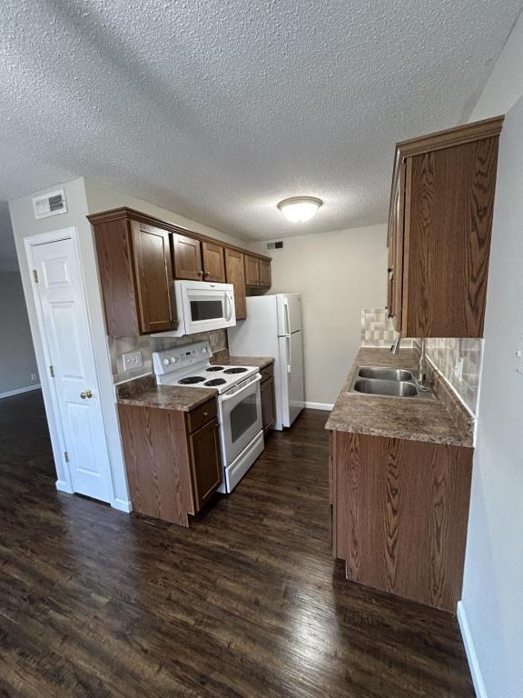 Building Photo - 49 Devon Ct